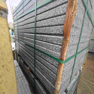 阳泉芝麻白楼梯踏步室外