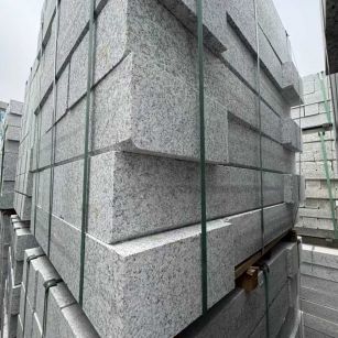 阳泉芝麻白路牙石 马路牙子