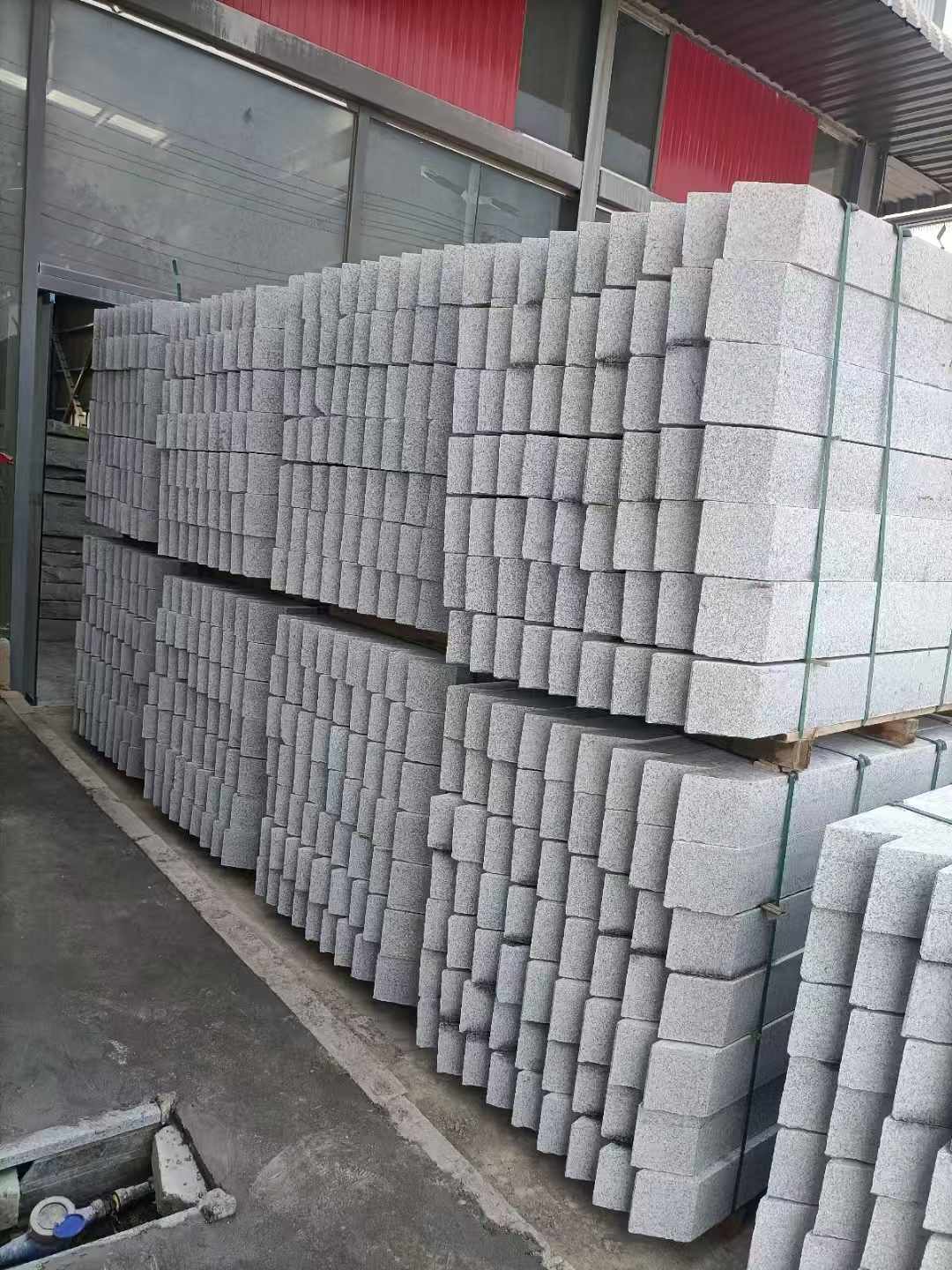 阳泉芝麻白树围石 树池