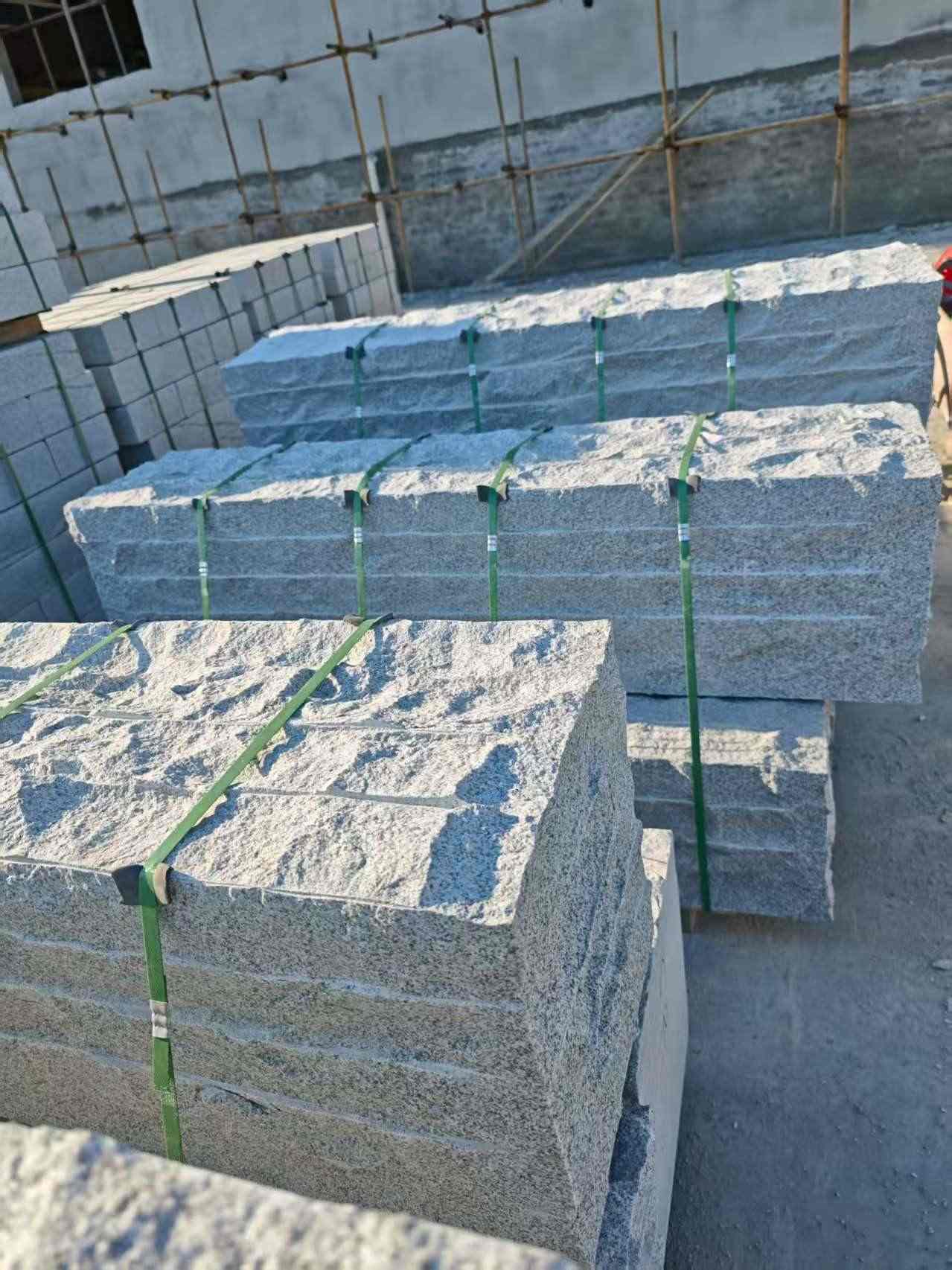 阳泉芝麻白自然面整石 坐凳